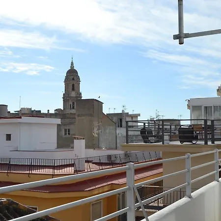Atico Con Terraza Y Vistas *
